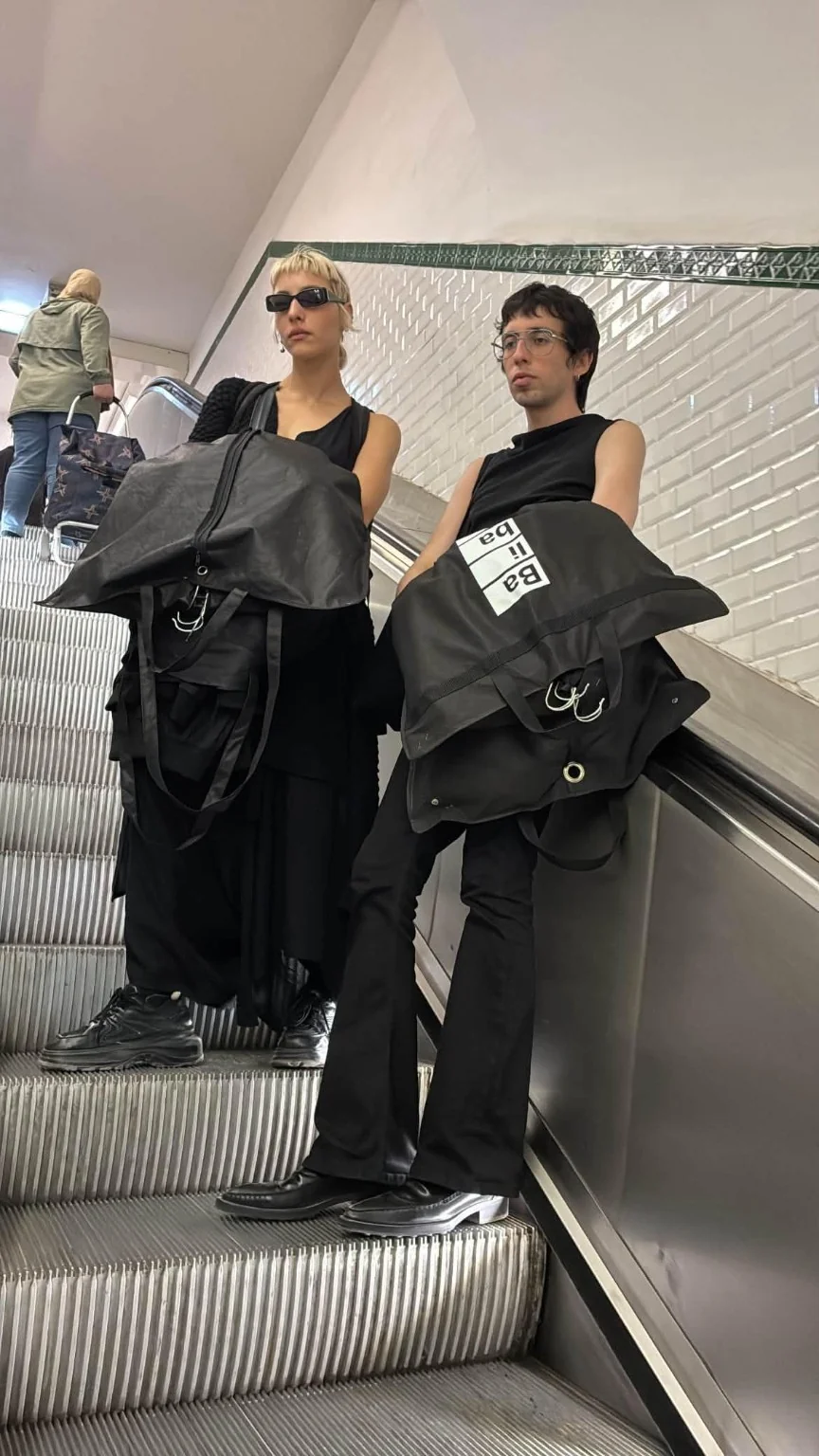 Carrying garments through Paris